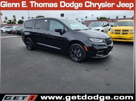 2023 Chrysler Pacifica Hybrid Touring L S Appearance with UConnect Theater