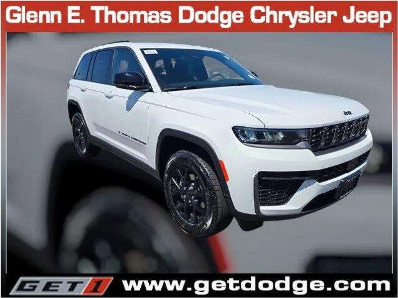 2026 Jeep Grand Cherokee Laredo Altitude